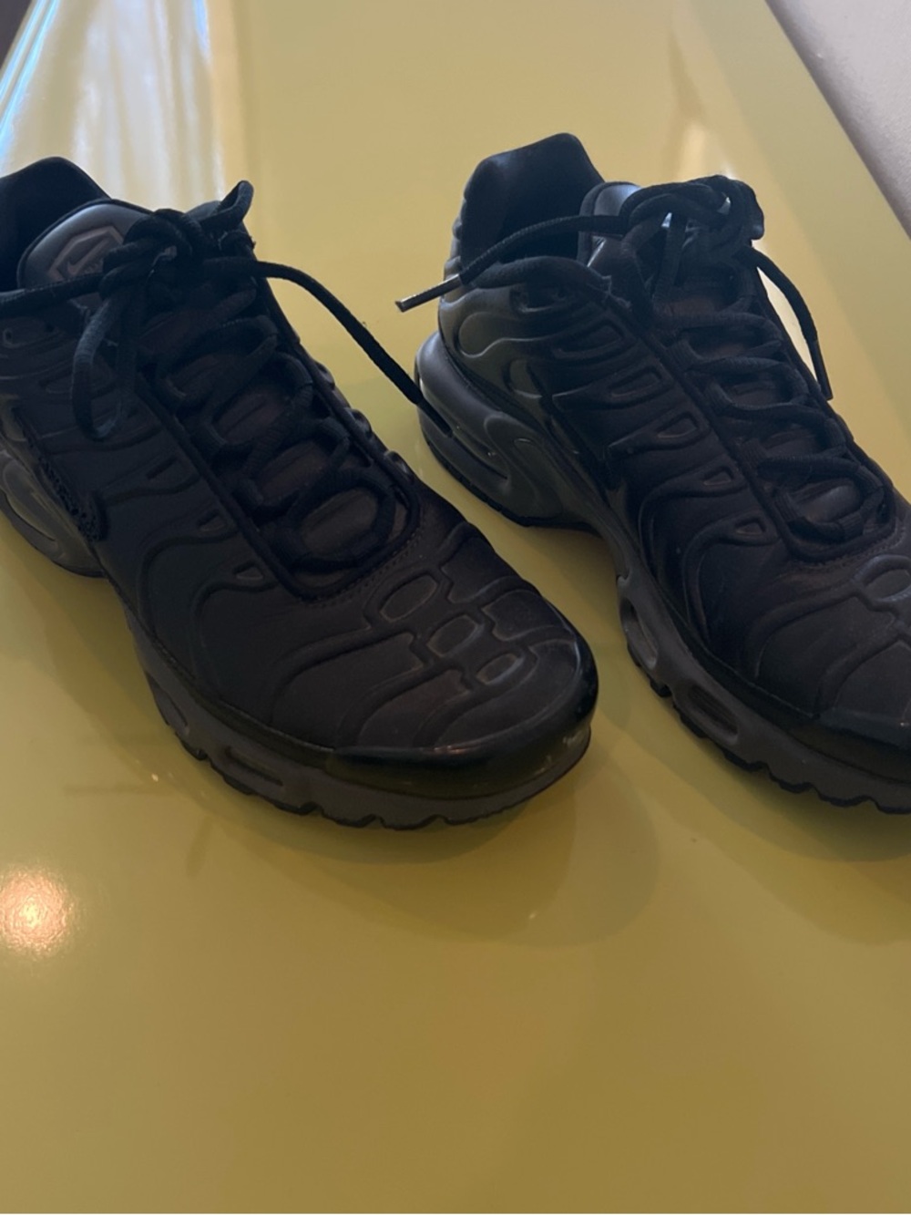 Nike Air Max Plus TN triple black leather